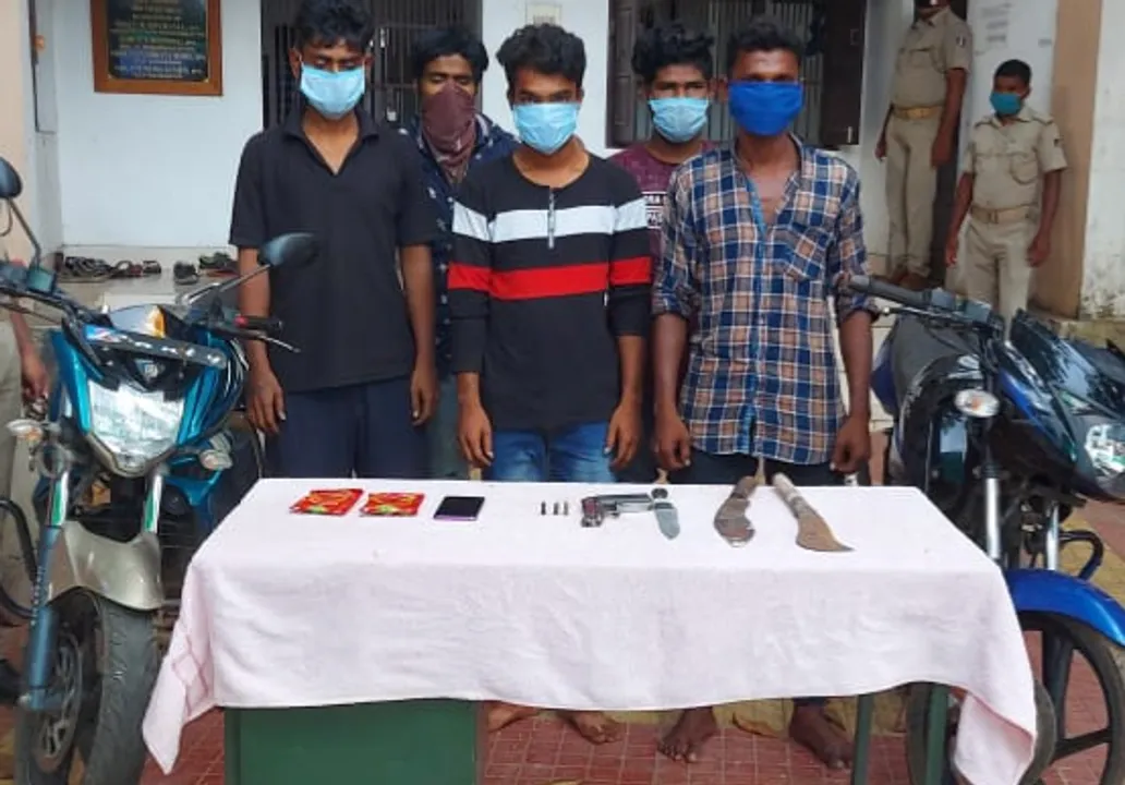  Dacoity bid foiled in Odisha capital; 5 youths with firearms nabbed