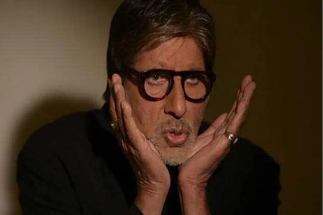  Amitabh Bachchan gives English tutorials on social media