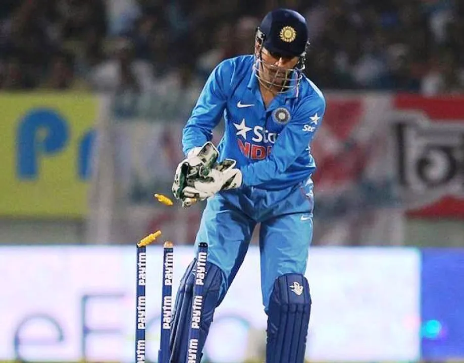  Five moments when Dhoni showed he is the coolest captain