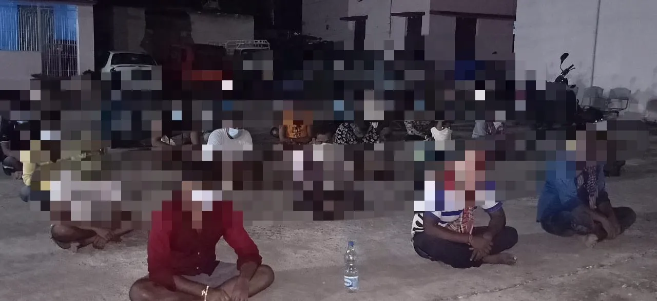 Odisha: Police nab 32 gamblers who jump into river to evade arrest