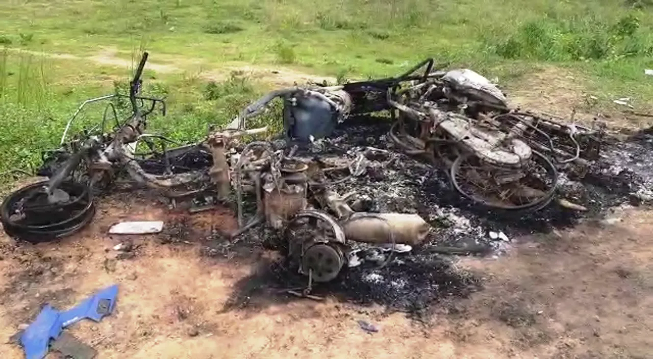  8 vehicles used for sand smuggling set on fire in Odisha