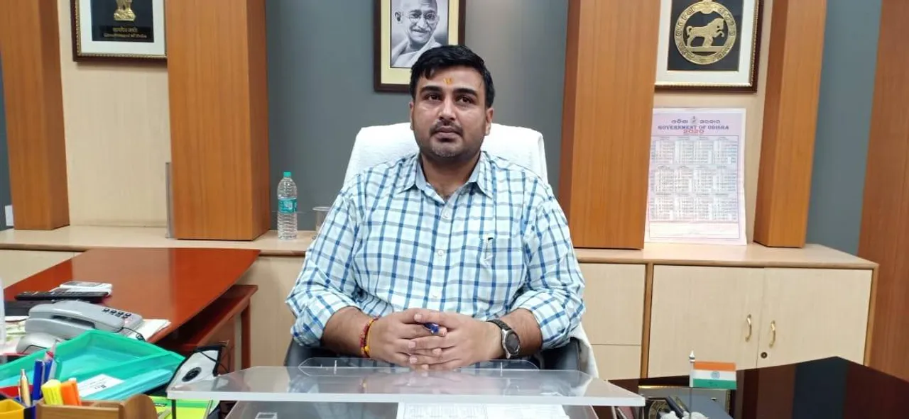  Chakravarti Singh Rathore takes charge as Jajpur Collector