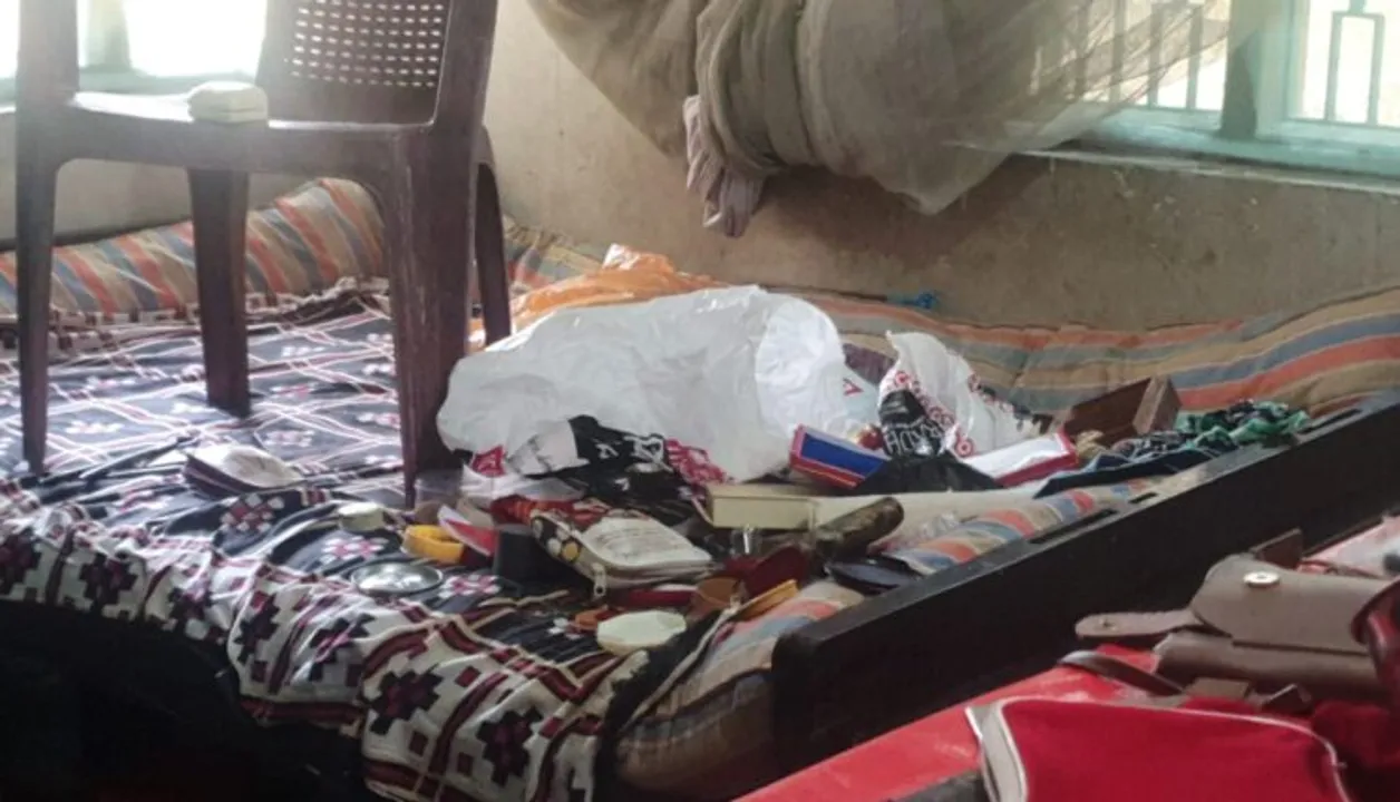  Spraying chemical on women, miscreants loot Rs 10 lakh, 800 gm gold in Odisha