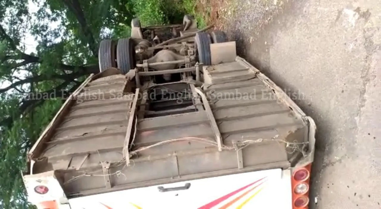  Four migrant workers injured after bus overturns in Odisha’s Rayagada