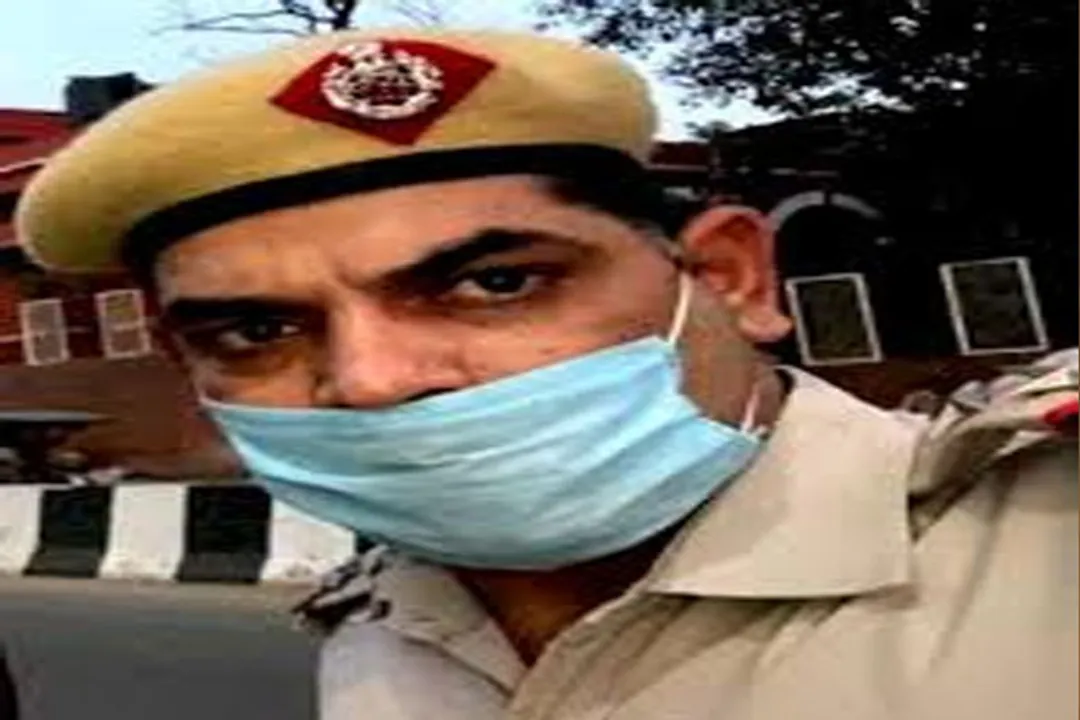  Delhi's killer cop surrenders after shooting GF, murdering father-in-law