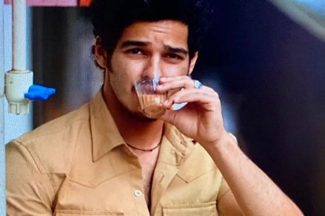  Ishaan Khatter shares pics of first look test for 'Khaali Peeli'