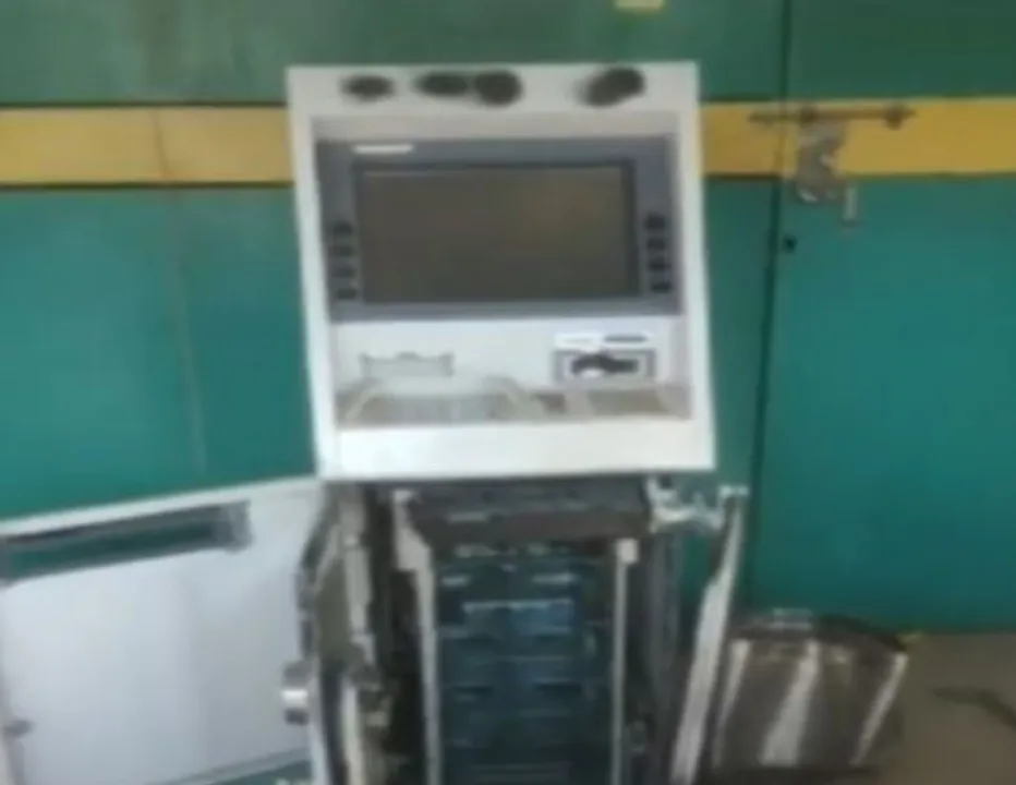  Miscreants loot over Rs 27 lakh from ATM in Odisha capital