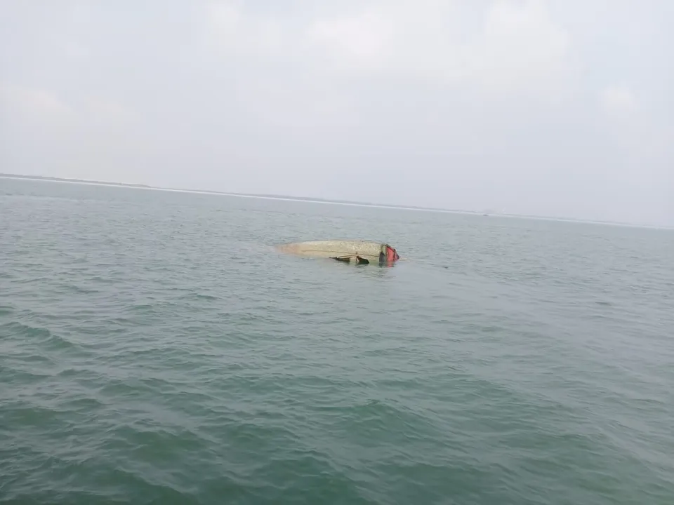  Trawler hits 'Black Rose' wreckage off Odisha coast; 5 rescued, 4 missing