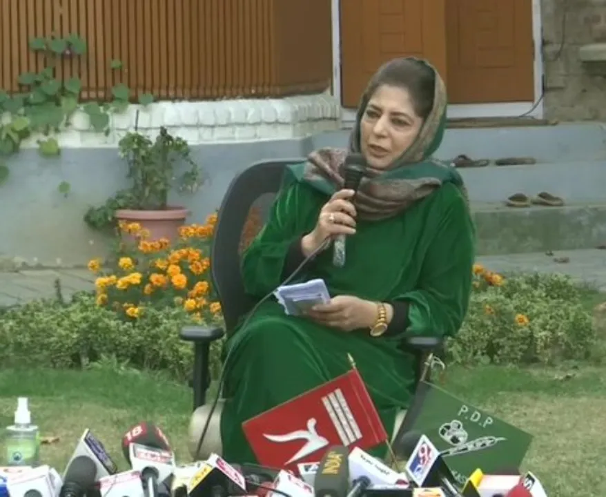  Three PDP leaders resign over Mehbooba's flag remark
