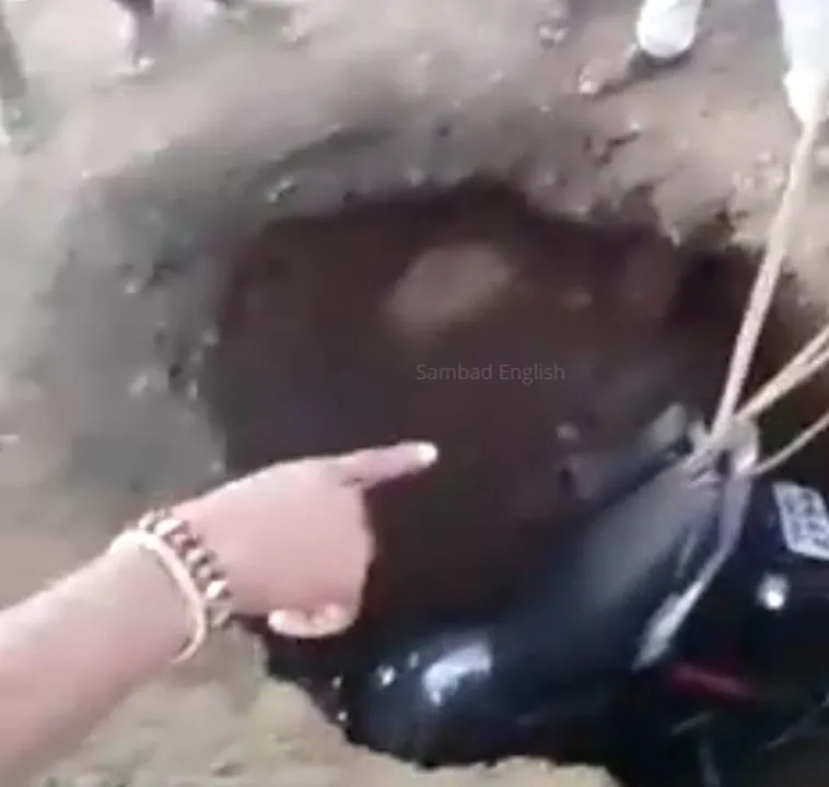  Odisha: Man meets with accident as portion of bridge caves in