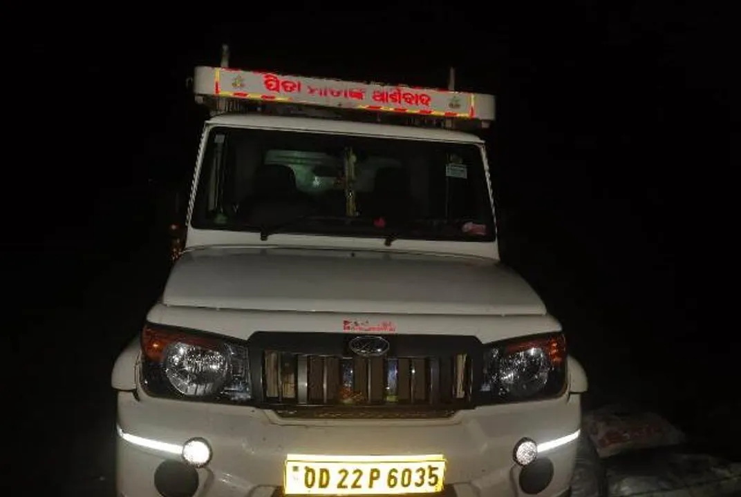  Man's car torched by miscreants for informing police about coal theft in Odisha