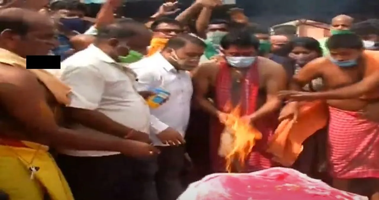  Mortal remains of Odisha MLA Pradeep Maharathy consigned to flames