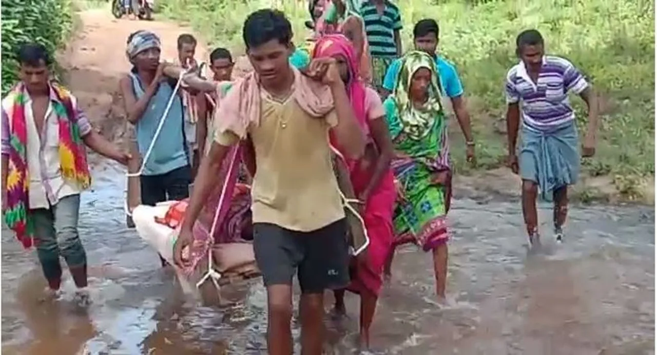  Another pregnant woman carried on cot in Odisha due to lack of road
