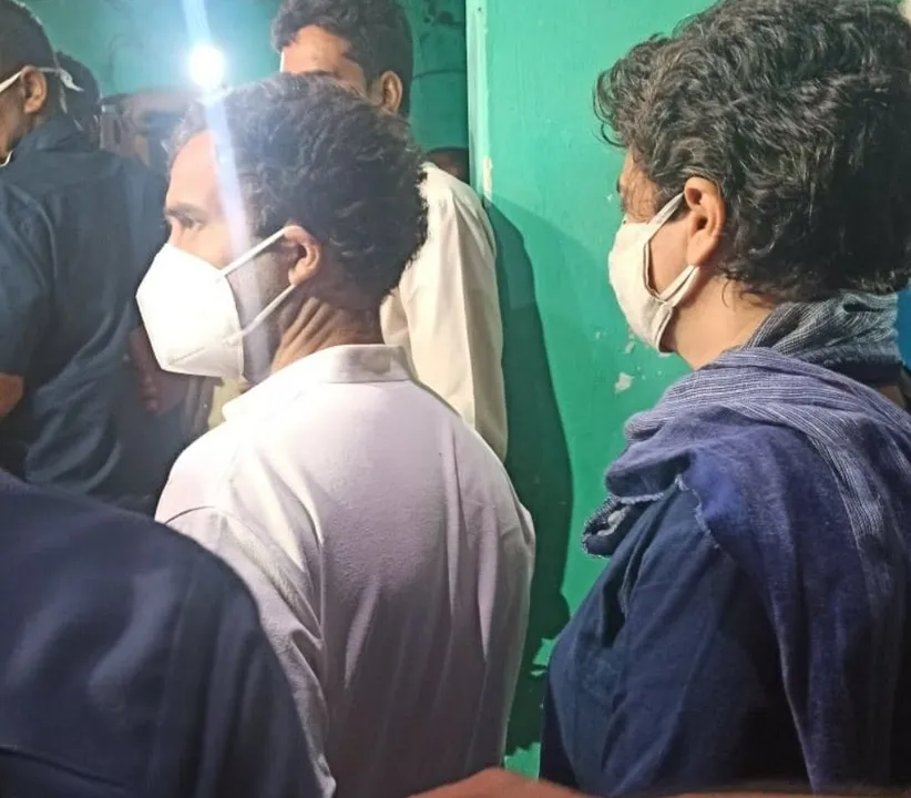  Rahul, Priyanka meet Hathras victim's family