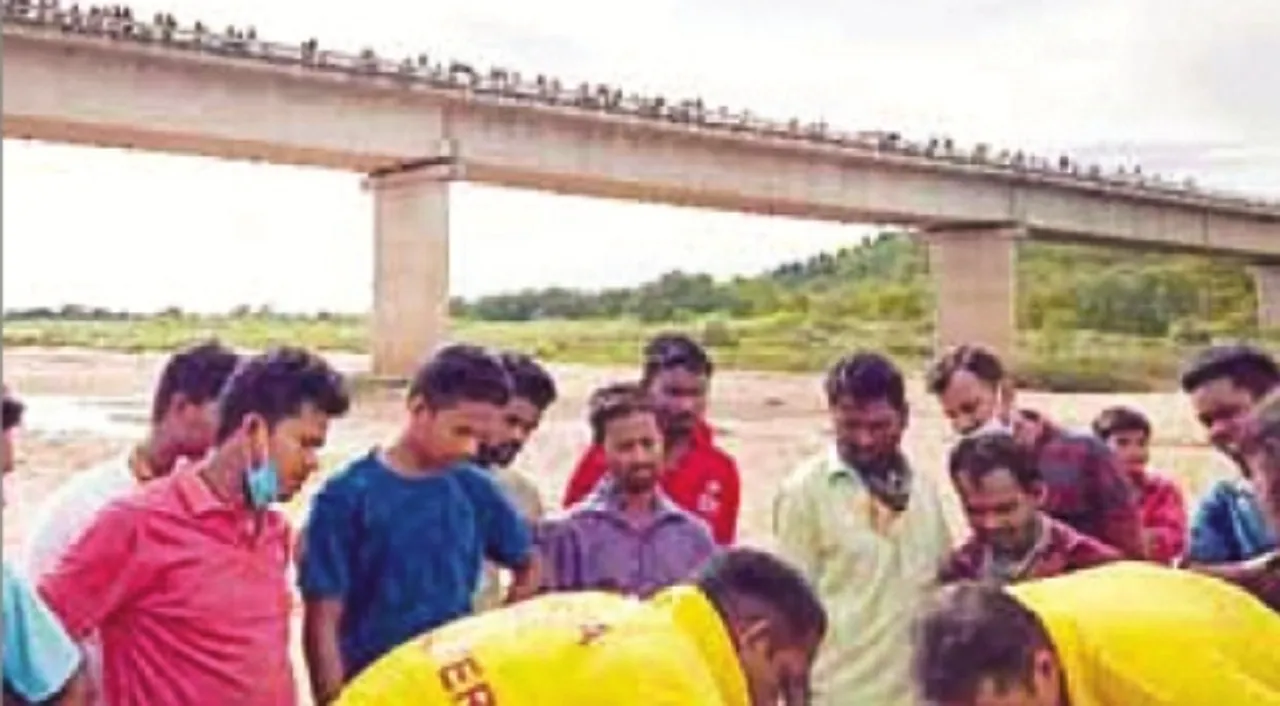  Odisha: Bodies of 2 young sisters who had 'jumped' into river recovered