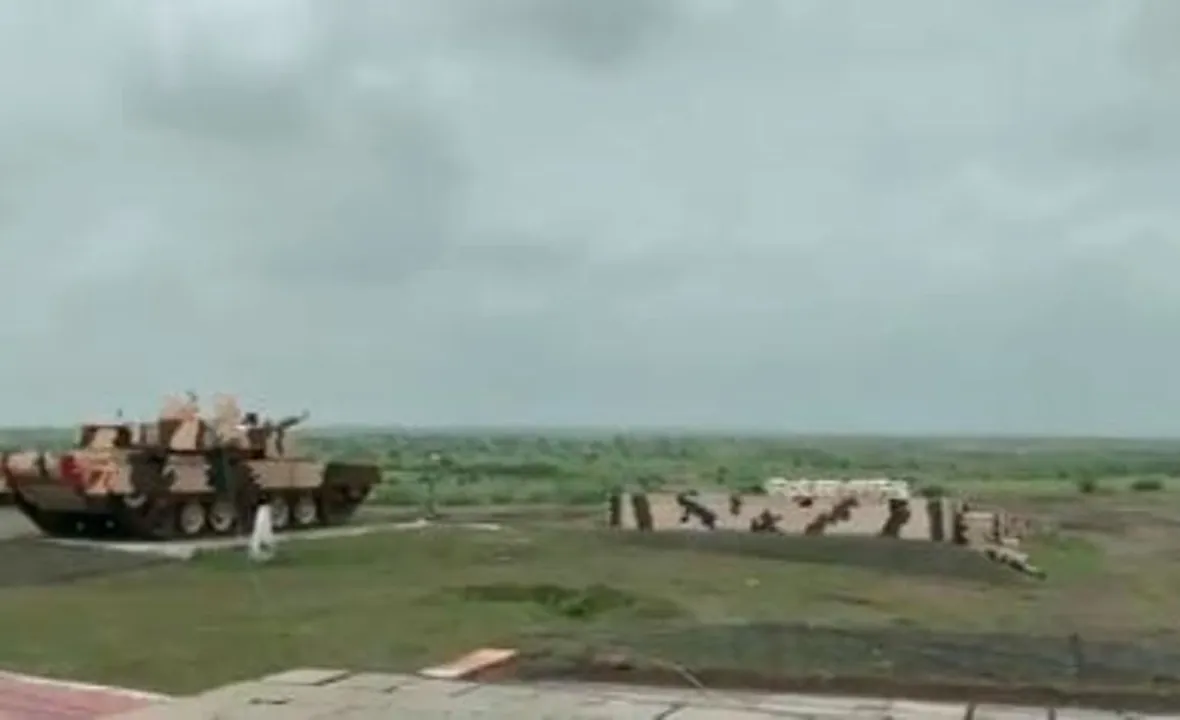  Laser-guided anti-tank missile successfully test-fired