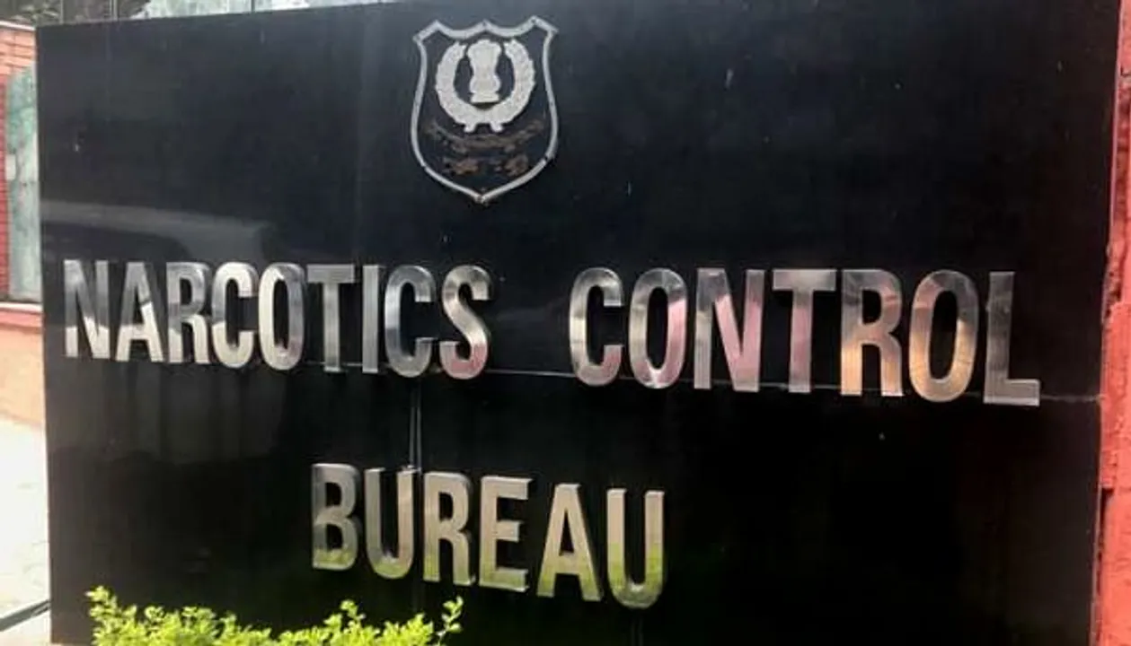  Drug peddlers attack NCB team in Mumbai