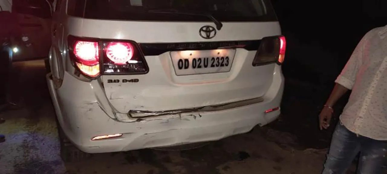  Odisha MP narrowly escapes as his car meets with accident