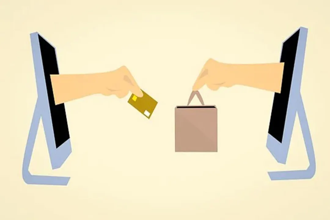  Etailers log record Rs 61,253 crore sales in India festive month