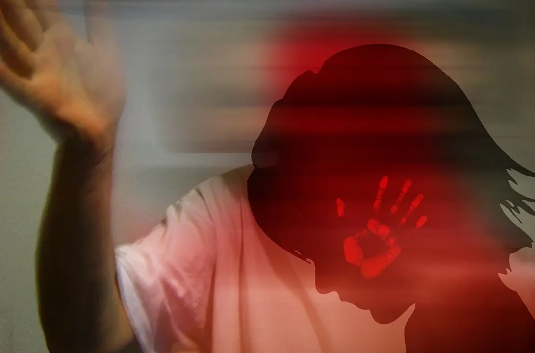  Woman thrashes girl at market for being called 'aunty'