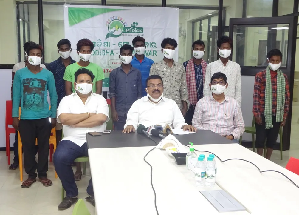  11 stranded Odia labourers rescued, sent home by Odisha- Mo Parivar