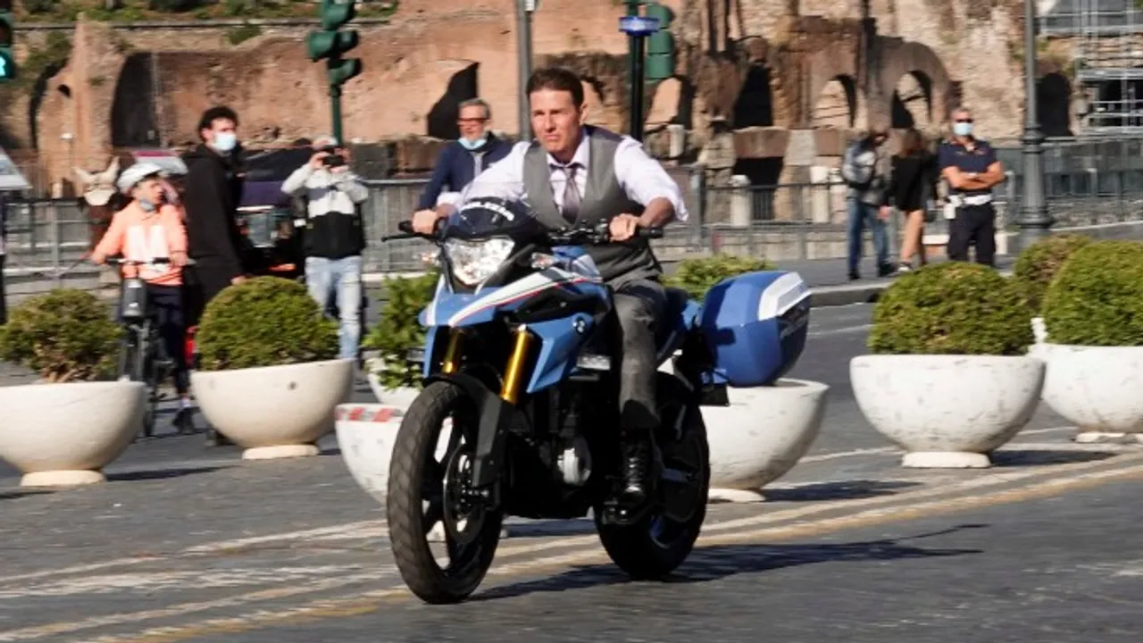  Tom Cruise tucks away Chicken Tikka Masalas at this restaurant in Birmingham