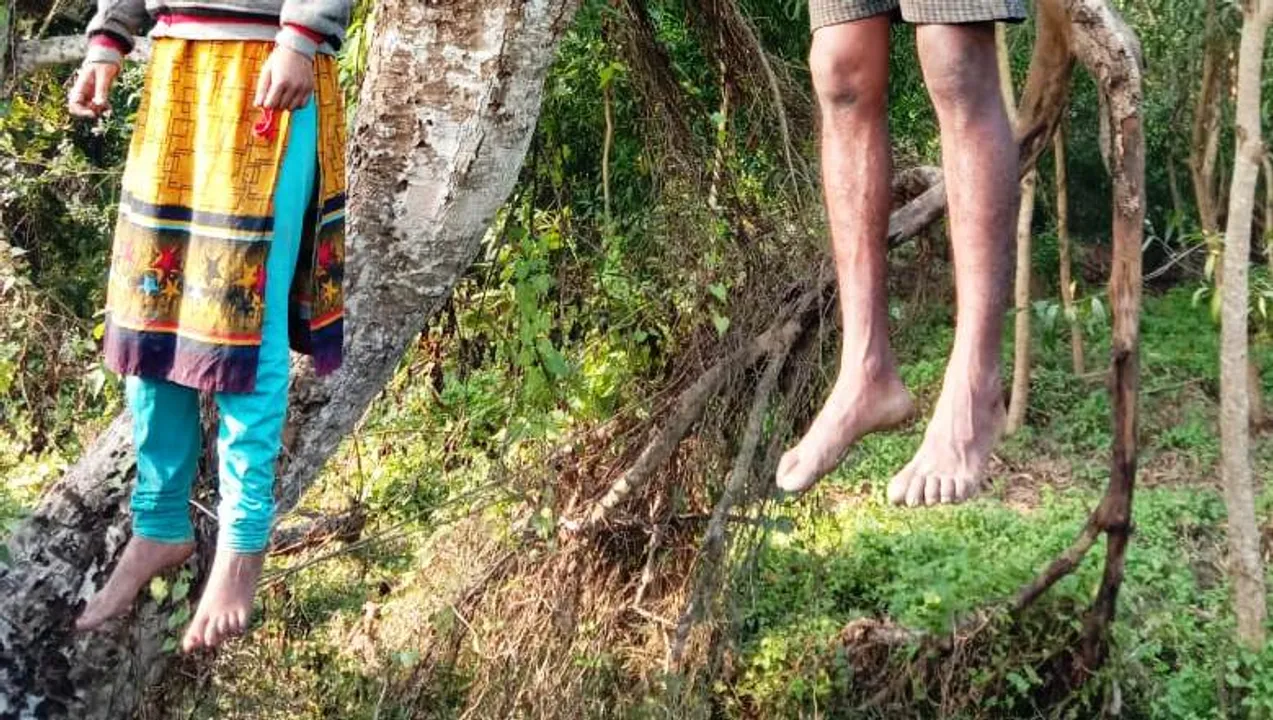  Youth, young woman found hanging from tree in Puri