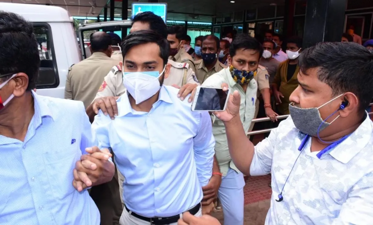  Odisha HC grants bail to Akash Pathak in Tata Motors job fraud case