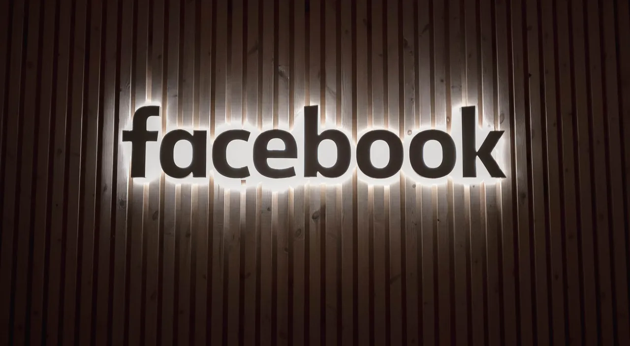  Facebook Faces Major U.S. Lawsuits That Could Force Sale Of Instagram, Whatsapp