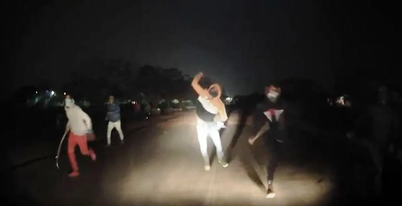  Caught on cam: Miscreants try to attack car occupant in Odisha's Jajpur