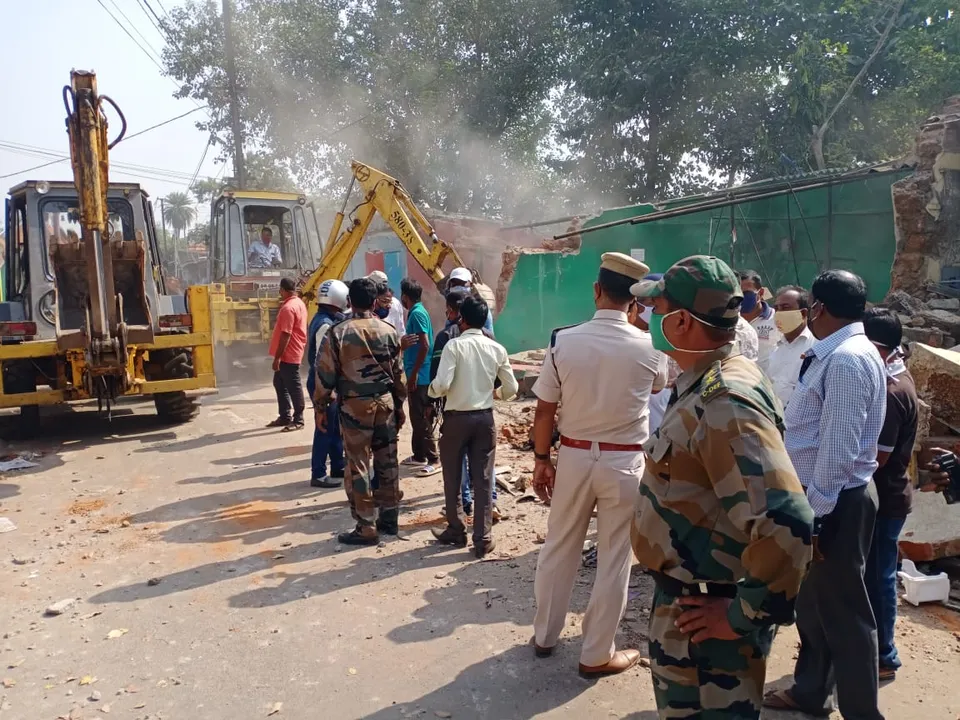  Tension erupts during eviction drive in Odisha's Cuttack