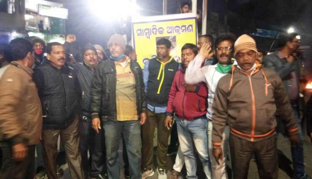 Locals stage protest over attack on media persons in Odisha’s Nayagarh