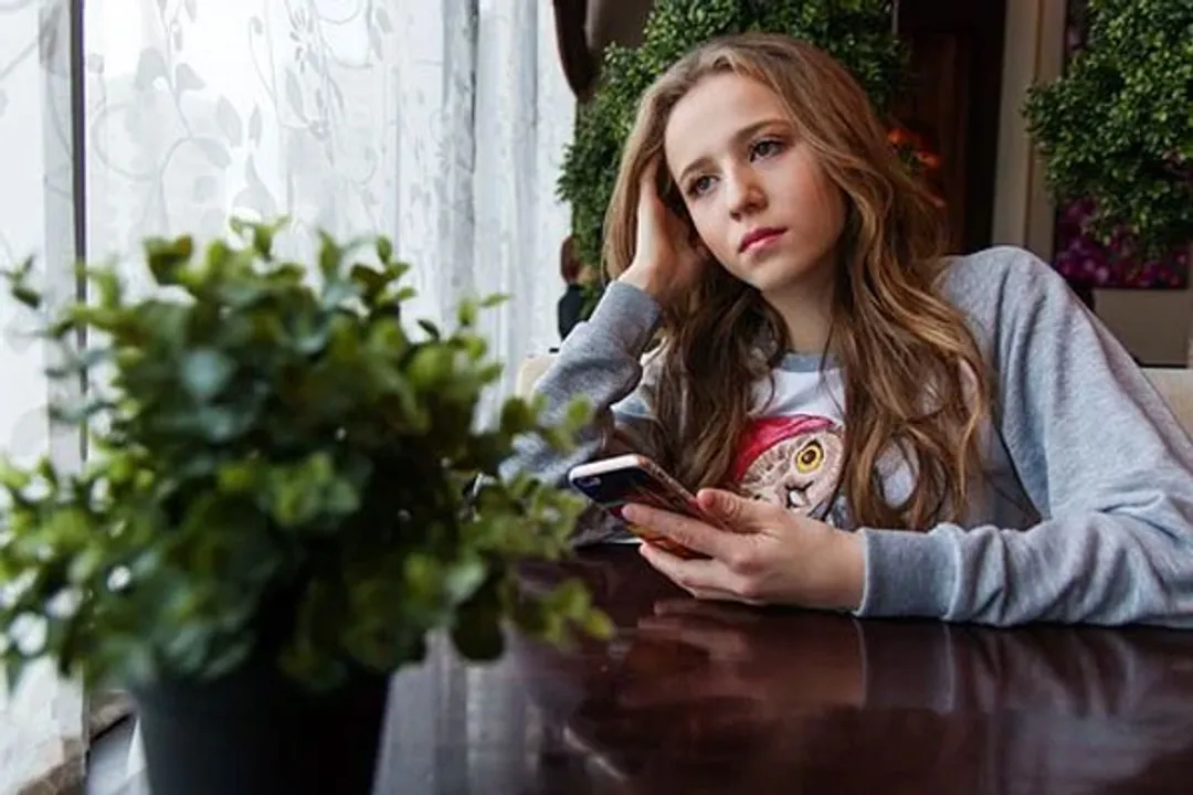  Too polite to hang up dreary phone call? Use these five tricks