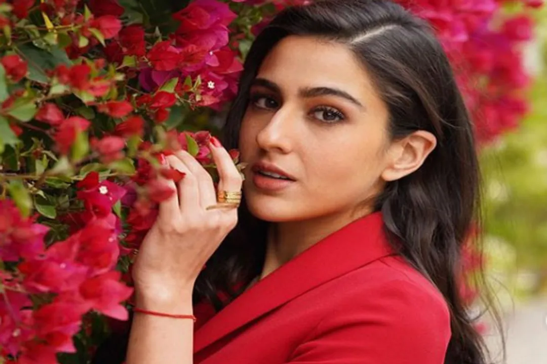  Sara Ali Khan: Trying to copy Karisma Kapoor wouldn't be fun and wouldn't be possible