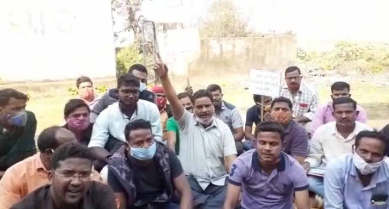  Odisha: Man attempts self-immolation as laid off workers protest before CESU office
