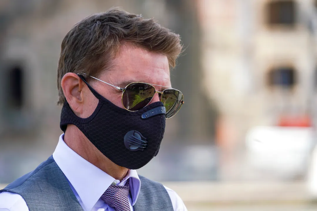  Tom Cruise Yells At Crew Of Mission : Impossible 7 For Not Following COVID-19 Safety Protocol; Audio Leaked