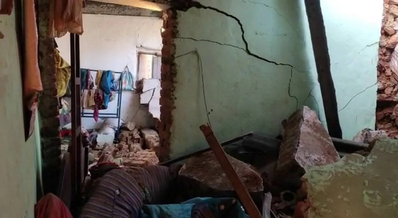  Man, wife, daughter critical as truck rams into house in Odisha's Keonjhar