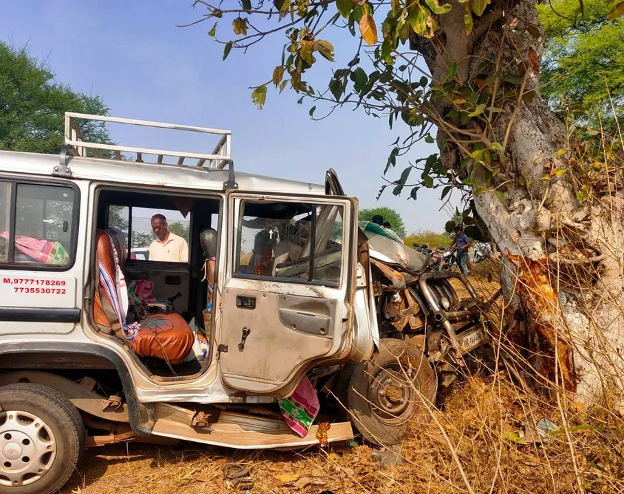  Odisha: Picnic turns tragic as 1 killed, 7 critical in road mishap