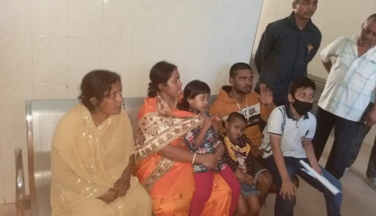  Miscreants loot gold worth over Rs 10 lakh at gunpoint in Odisha