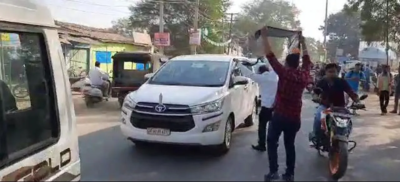  Black flags waved at Odisha ministers, MLAs in Kalahandi