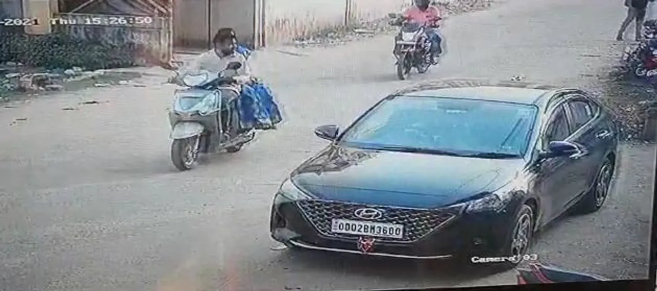  Drunk car driver runs over dog in Odisha capital, FIR lodged