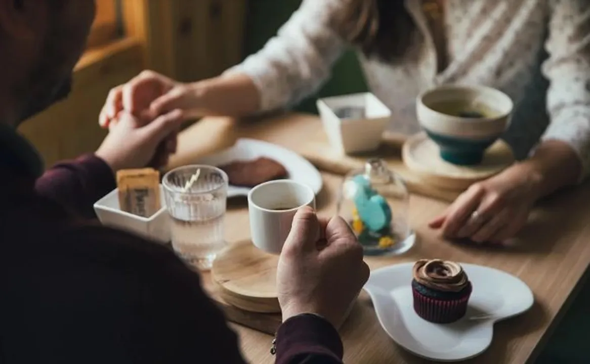  How Indian dating app users prepare for real meeting