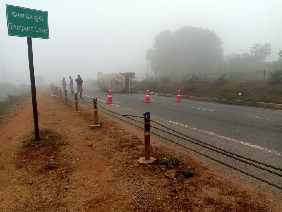  Three road mishaps at same spot on NH kills one, injures 6 in Odisha