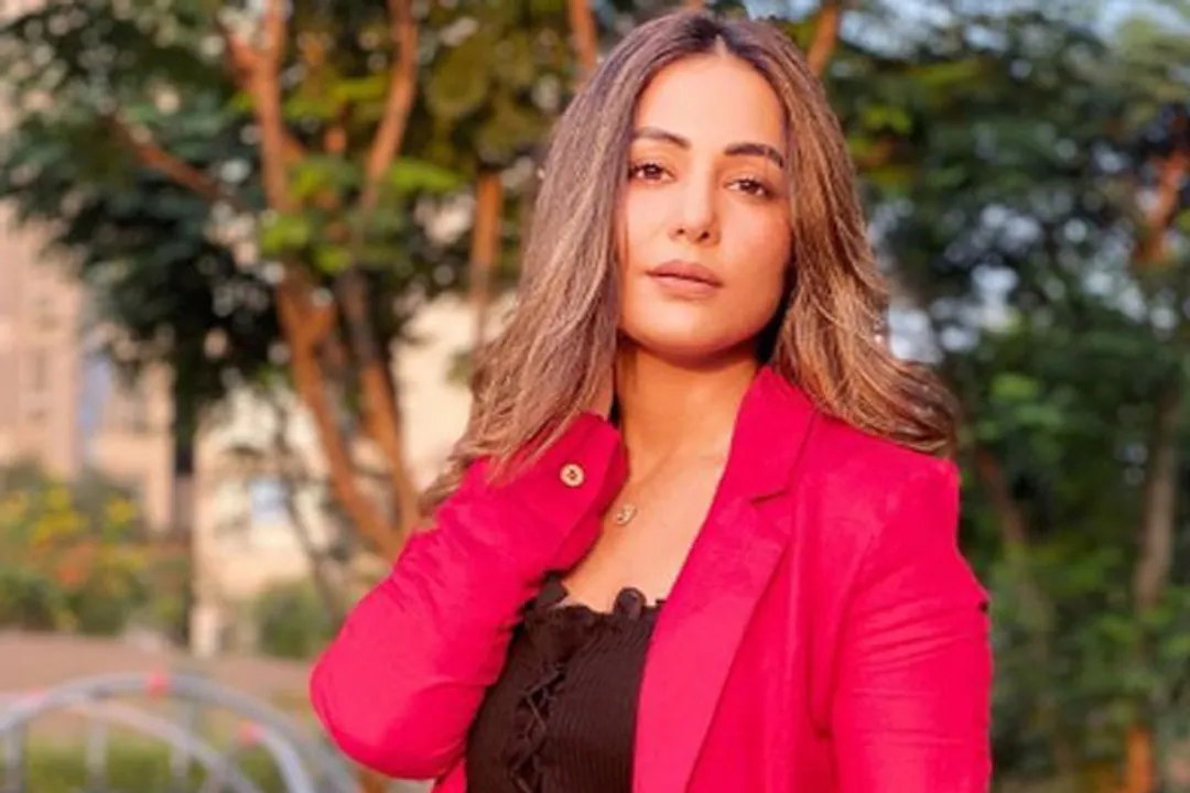  Hina Khan tests positive for Covid