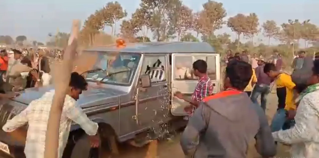  Locals, police face off over cockfighting in Odisha's Keonjhar