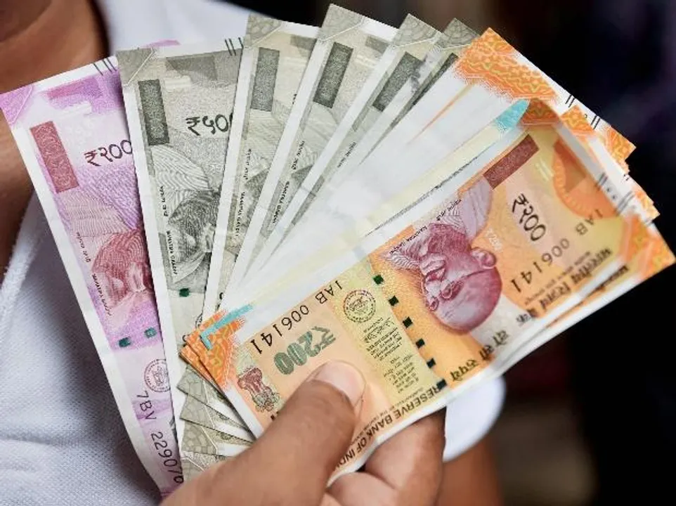  Salaries of headmasters, staff of five schools held up for violation of COVID guidelines in Odisha