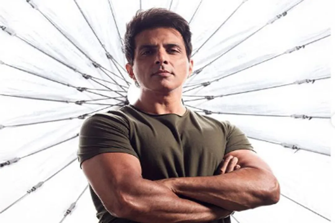  Actor Sonu Sood takes pledge to support blood cancer patients in India