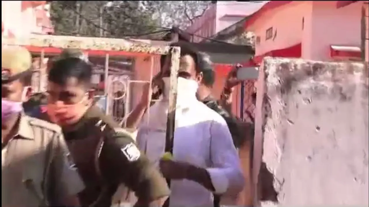  Former Odisha MLA, associate held in loot case