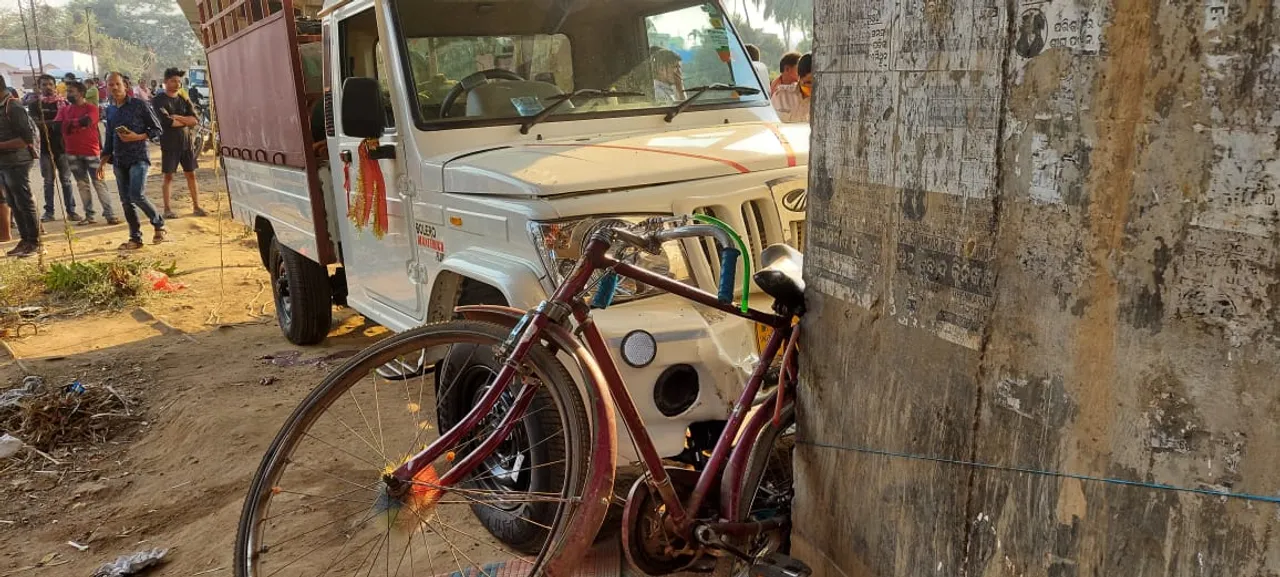  Two little girls crushed under wheels while sleeping under flyover in Odisha