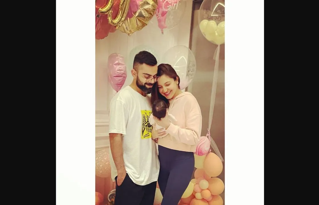  Virat Kohli, Anushka Sharma share first pic of daughter 'Vamika'